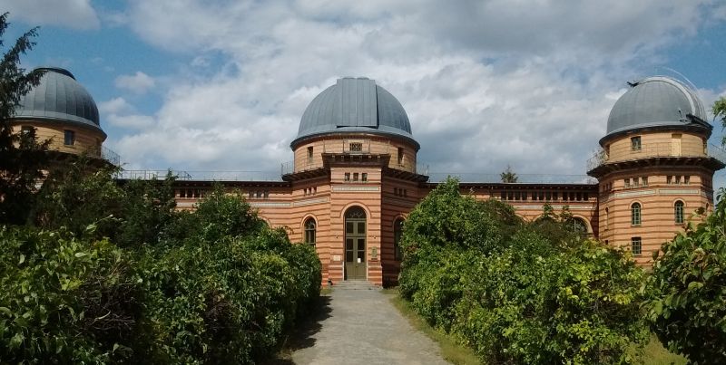 Telegrafenberg, Hauptgebäude